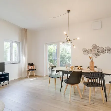 Neu-luxus Apartment-zentral 350m Altstadt-2zi-65qm Apartment *