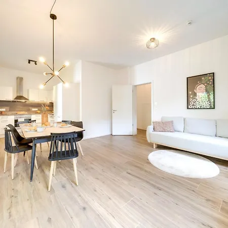 Neu-luxus Apartment-zentral 350m Altstadt-2zi-65qm *