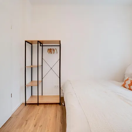 Neu-luxus Apartment-zentral 350m Altstadt-2zi-65qm Apartment *