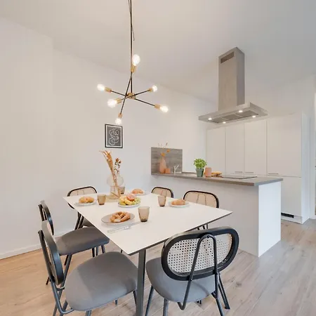 Neu-luxus Apartment-zentral In Altstadt-65-80qm Appartamento