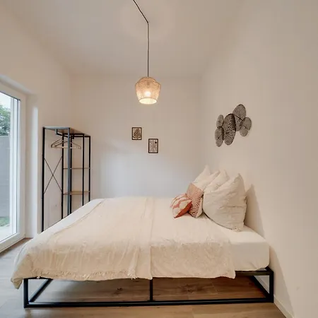 Neu-luxus Apartment-zentral In Altstadt-65-80qm Appartamento *